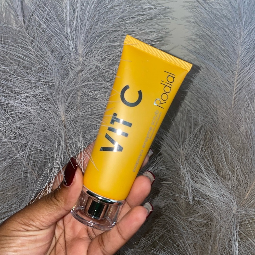 Rodial Vit C Papaya Enzyme Scrub